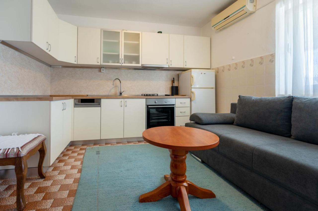 Apartments And Rooms Lotus 内乌姆 外观 照片